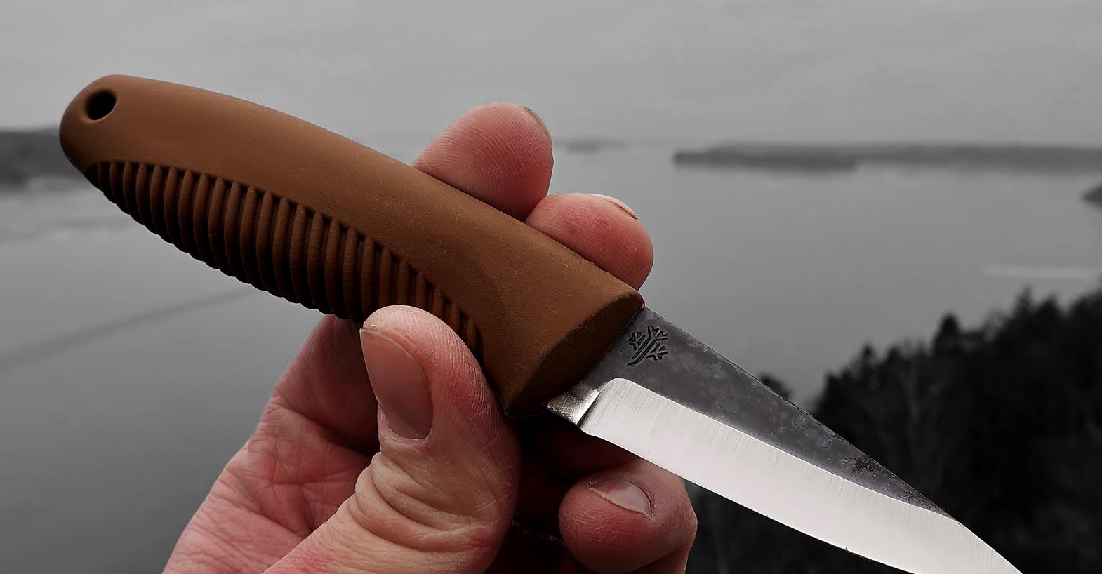 M23 Ranger Cub - Lightweight compact knife ideal for camping and whittling